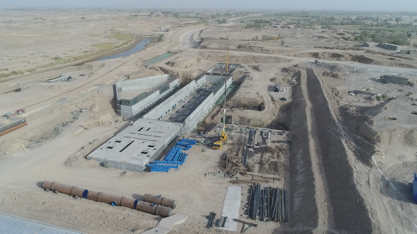 عملیات احداث ایستگاه پمپاژ B طرح آبیاری دشت سیستان
