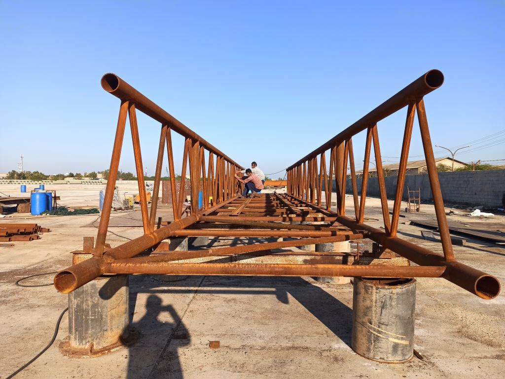 ساماندهی تاسیسات خشکی و دریایی پایانه والفجر بندر بوشهر